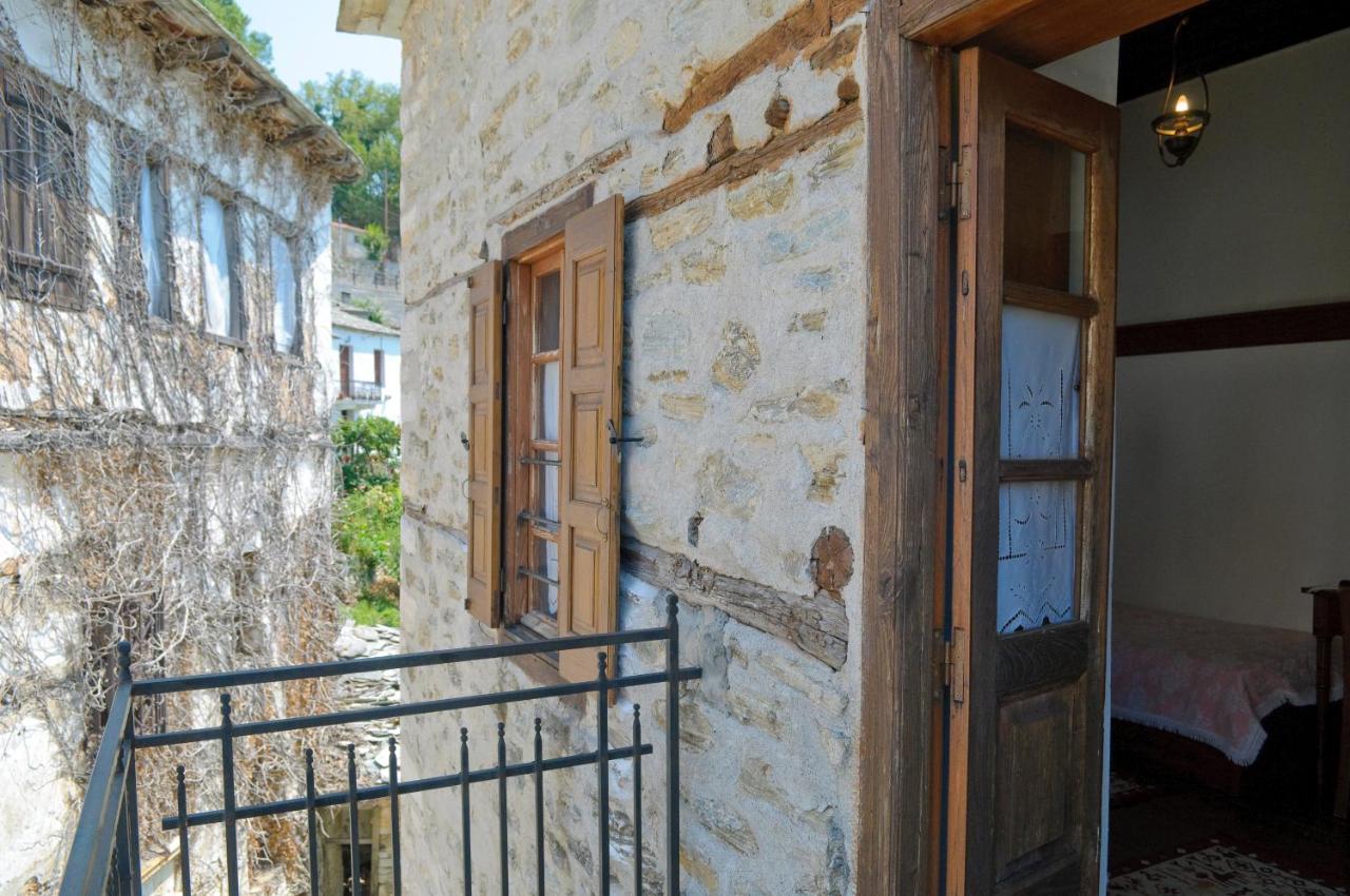 Alatinos Hotel Pinakatai Exterior photo